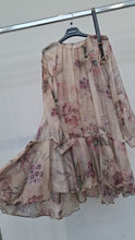 Load image into Gallery viewer, Flowery dress